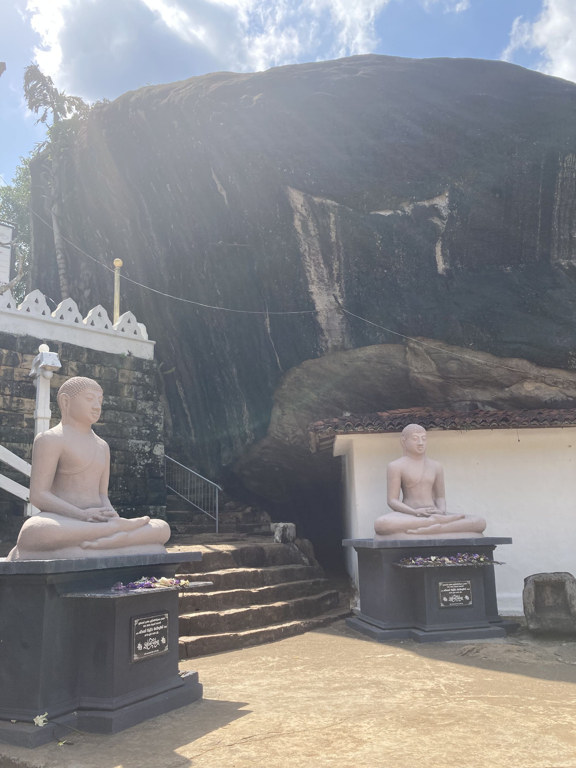 Buddha statues in the Matale Aluviharaya rock cave temple in Sri Lanka